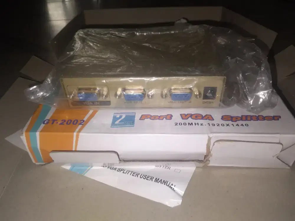 Vga splitter 2 port