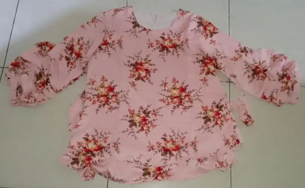 Blouse Bunga Cantik