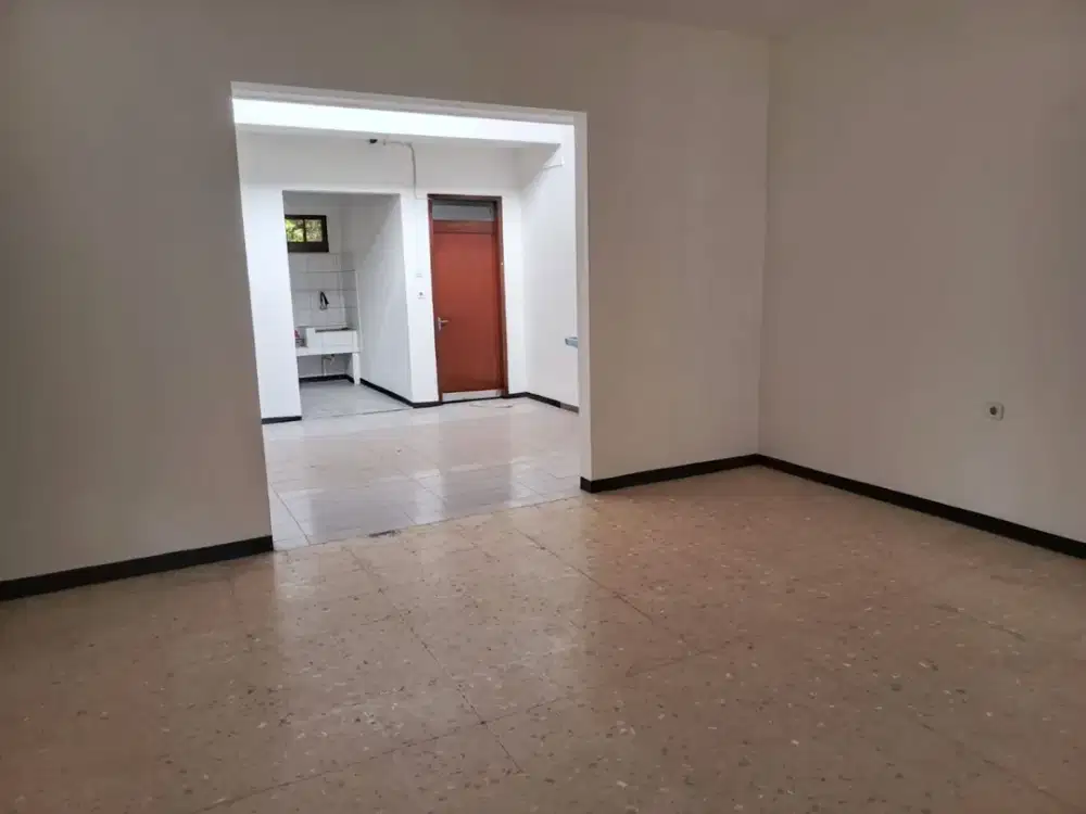 Dijual Rumah Siap Huni di Jalan Kembar Dekat ke Sriwijaya, Bkr Ref.04461