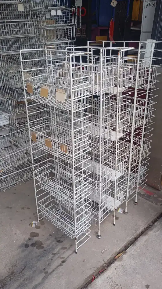 Rak Snack Chiki bekas