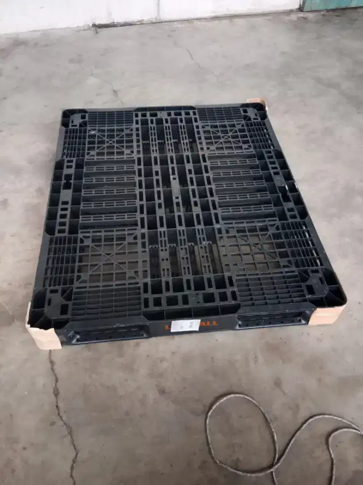 Pallet plastik bekas bagus