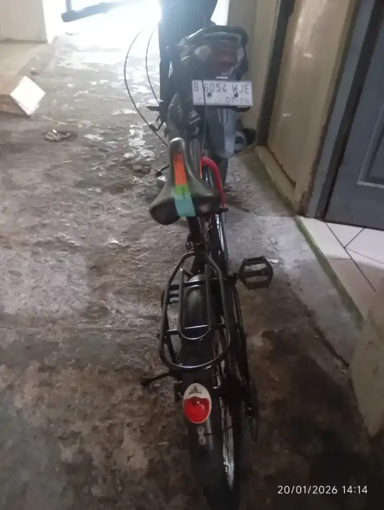 Sepeda lipat uk 20