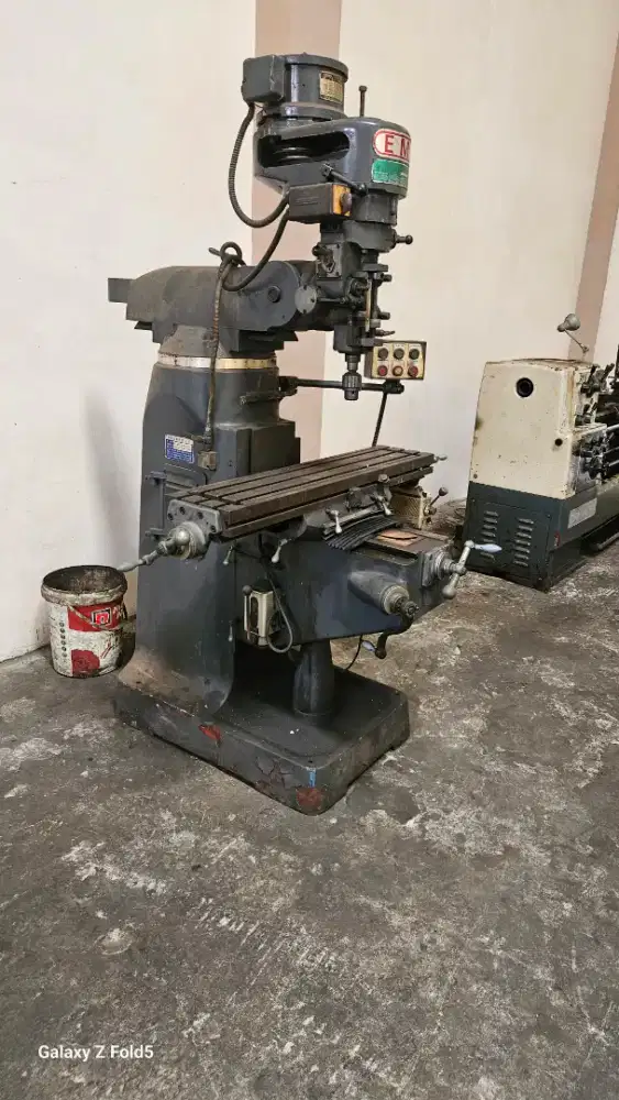 Dijual mesin miling TAIWAN
