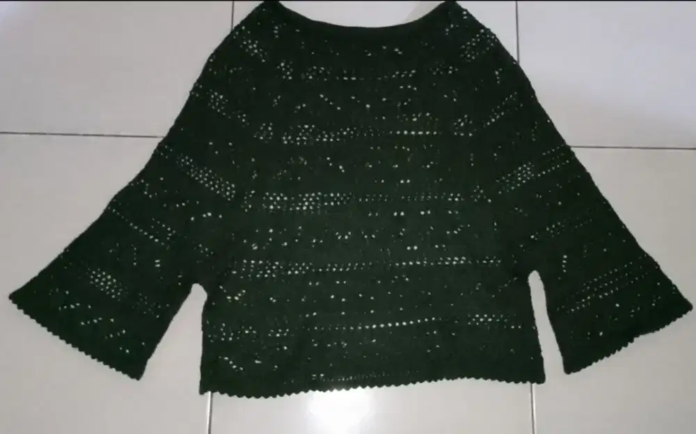 Sweater Rajut Cantik
