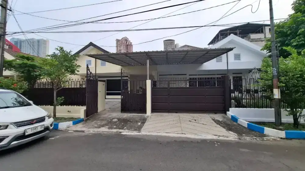 Disewakan / Dijual Rumah Darmo Permai Timur
