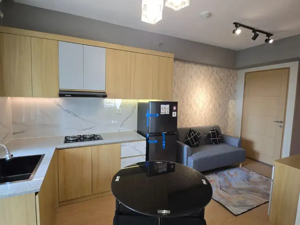 JUAL APARTEMEN EDUCITY 3BR FULL FURNISHED BARU SEMUA PERABOTAN MEWAH