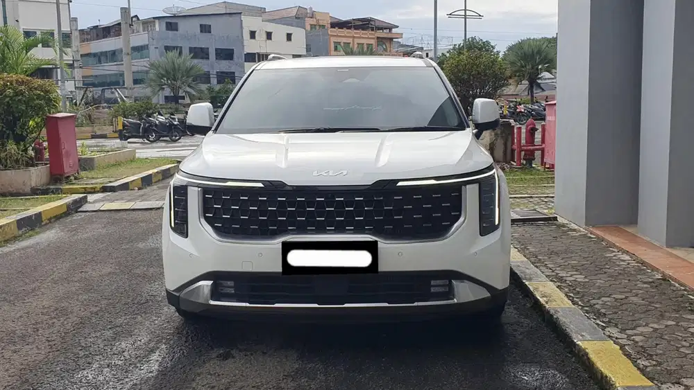 Km25rb kia carnival premiere diesel 11 seater 2024 putih