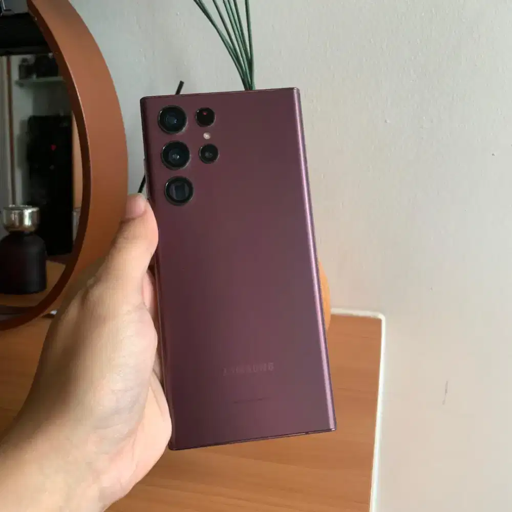 Samsung Galaxy S22 Ultra 5G 12/256 GB Resmi Indonesia