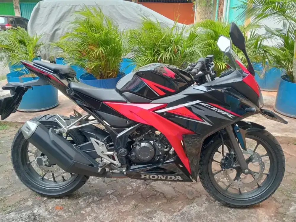 Promo DP 500 Honda CBR 150 R Tahun 2019