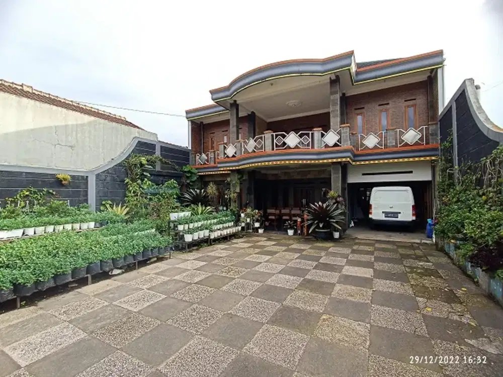 Turun harga murah Rumah lealng di Mainroad Jl Kolonel Masturi, Lembang