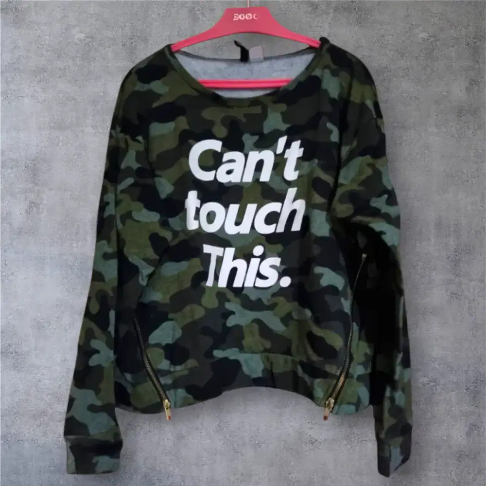 H&M Divided Sweater Army Oversize Cropped Size L