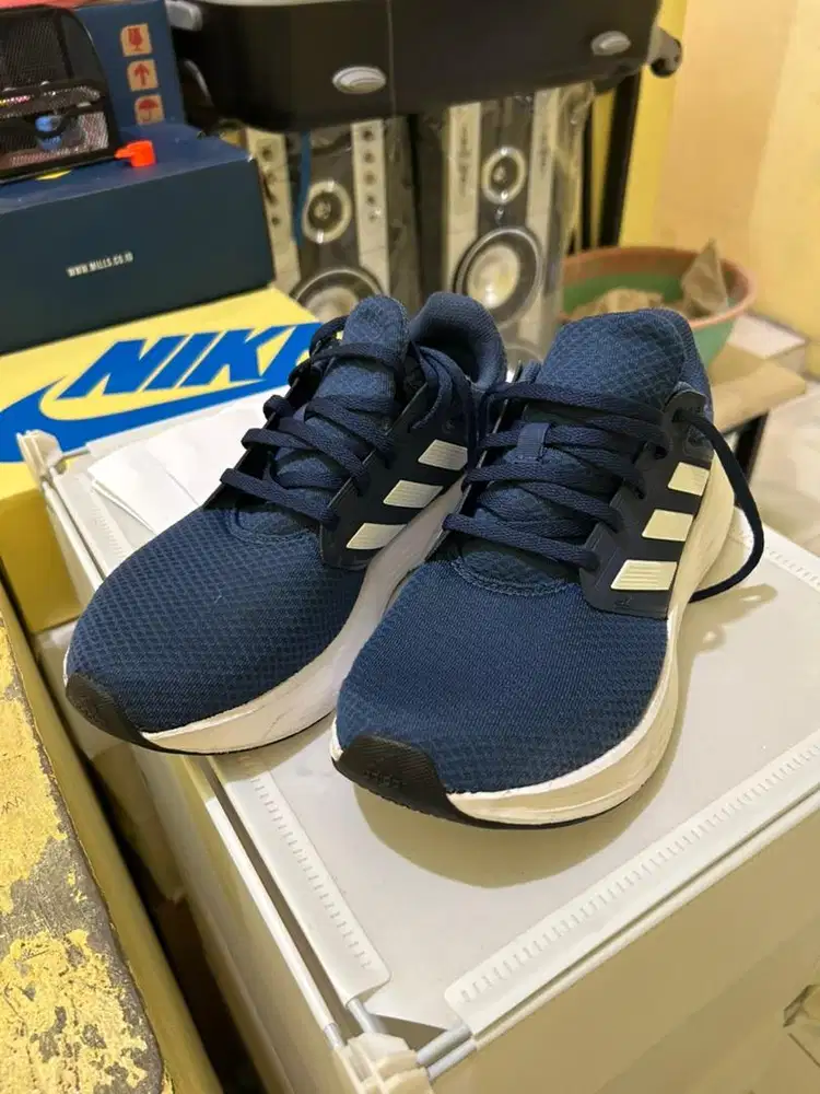 Sepatu Adidas Galaxy 6 - Size 40