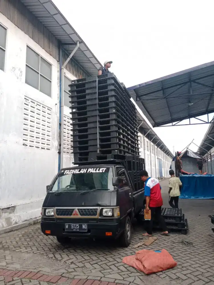 Pallet plastik bekas tebal