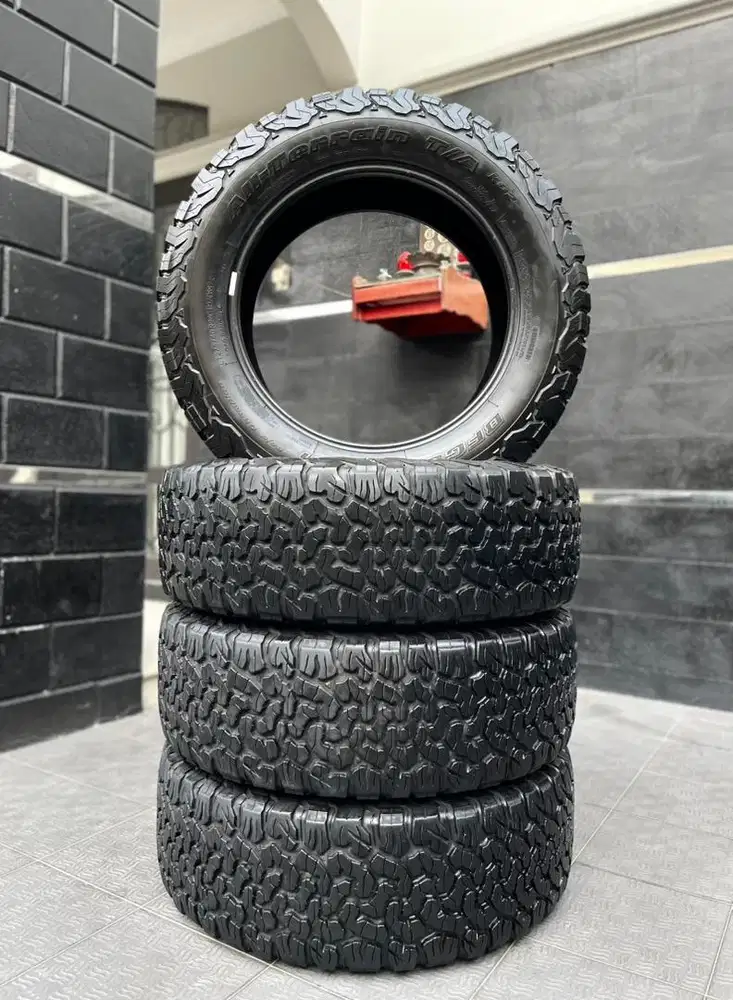 275 60 20 BF Goodrich AT KO2 Land Cruiser VX100 VX200 Jeep Rubicon BFG