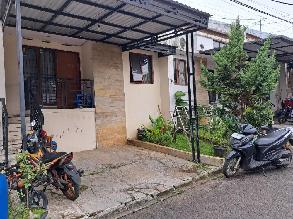DI JUAL BUTUH CEPAT RUMAH DALAM KOMPLEK AWANI CIMAREME