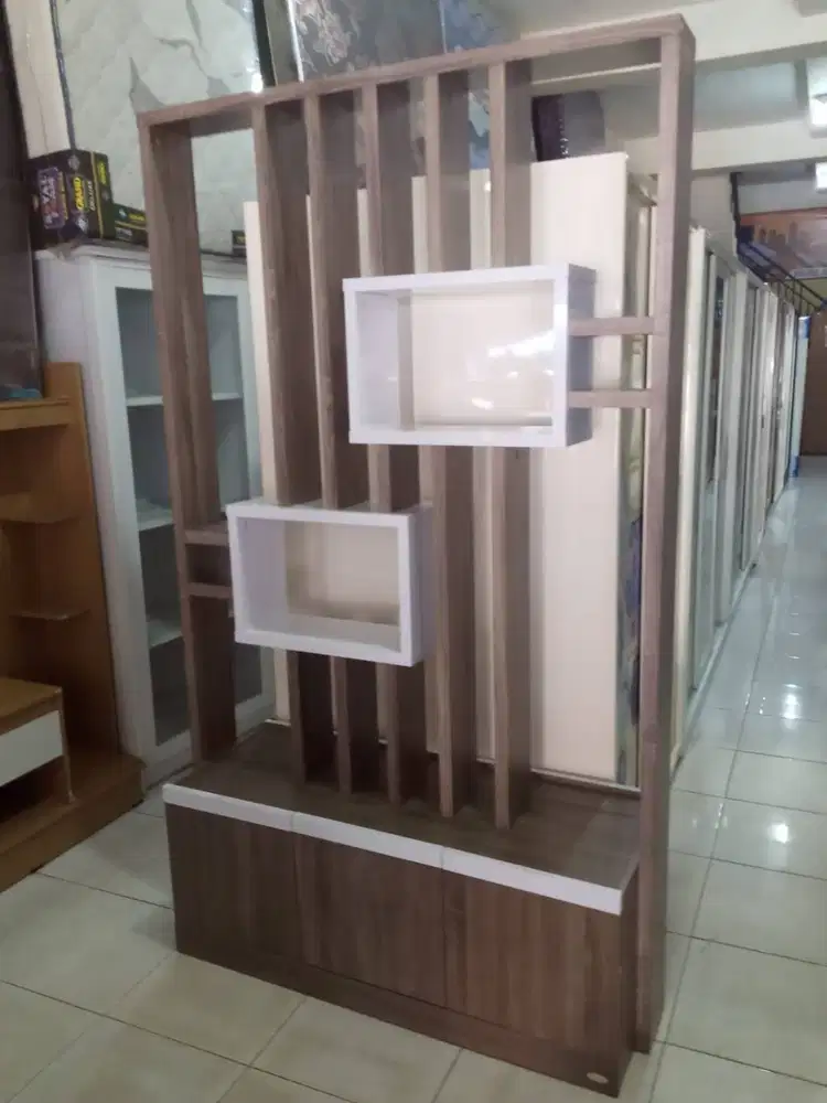 Divider Partisi Sekat Ruangan Minimalis