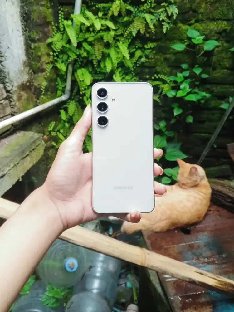 Samsung S24 FE 8/512GB SEIN Resmi Indonesia Garansi On Panjang