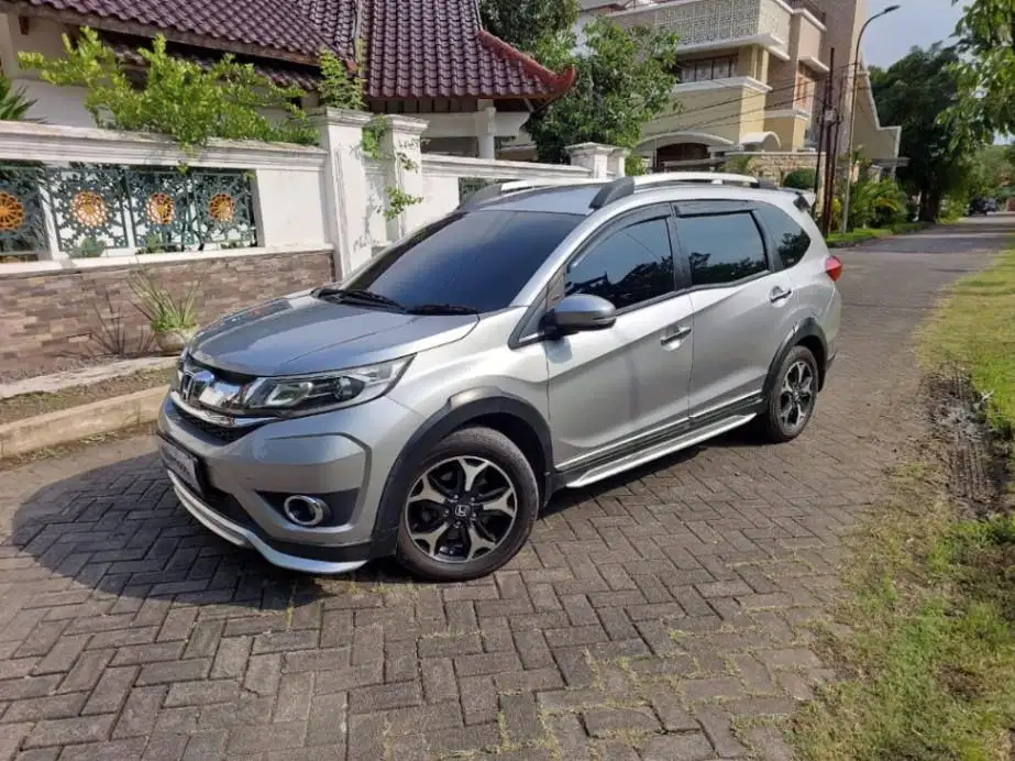 DP 18 jt BR-V 1.5 Prestige Bensin Matic 2016 CO