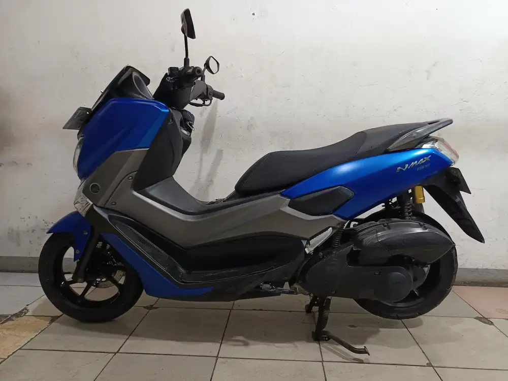 YAMAHA NMAX OLD NON ABS 2018 LENGKAP BAGUS
