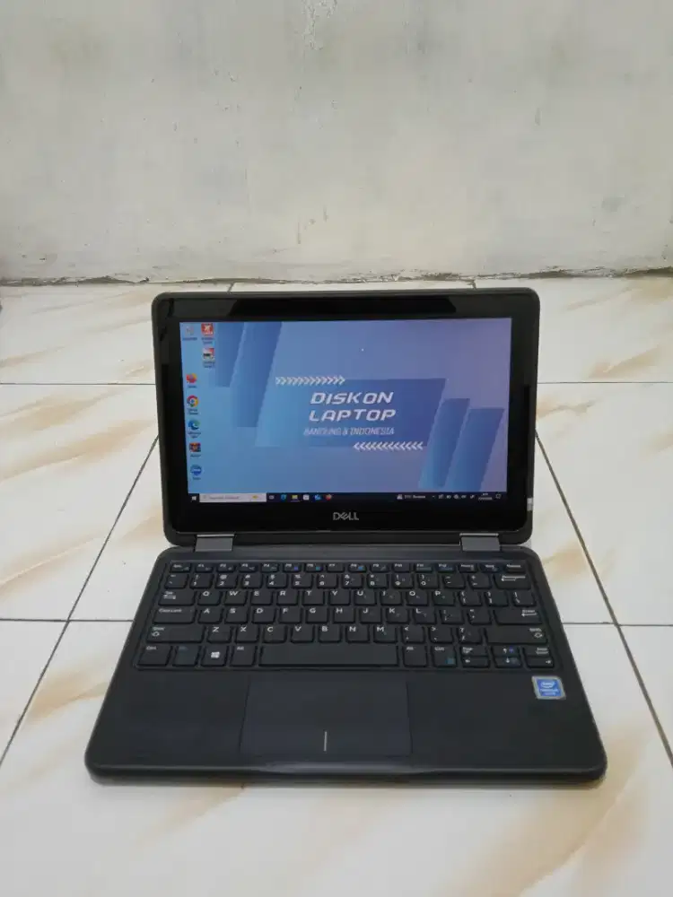 Dell latitude 3190 2in 1 Intel Pentium ram 8gb SSD 128gb mulus awet