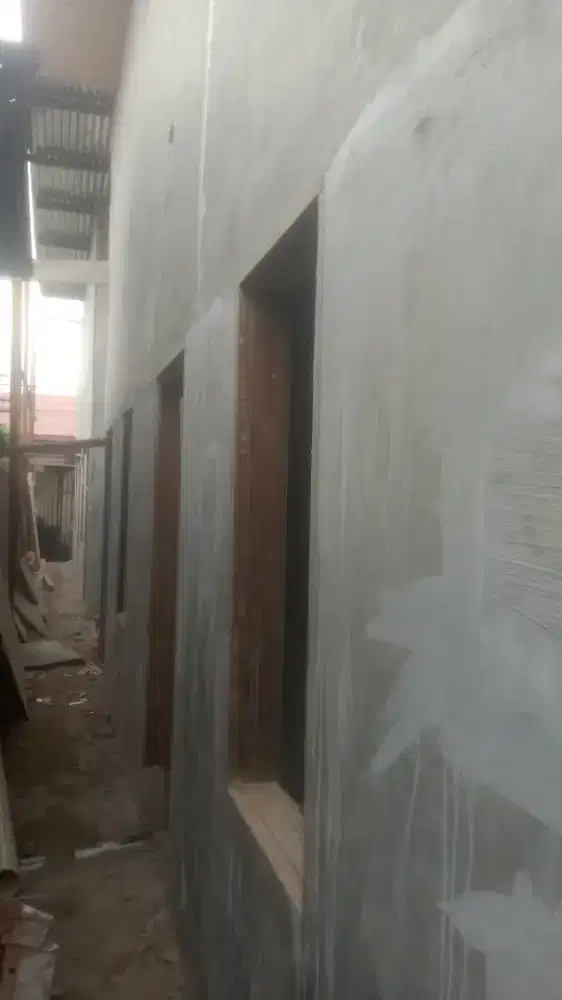 Pemborong atau tukang bangunan