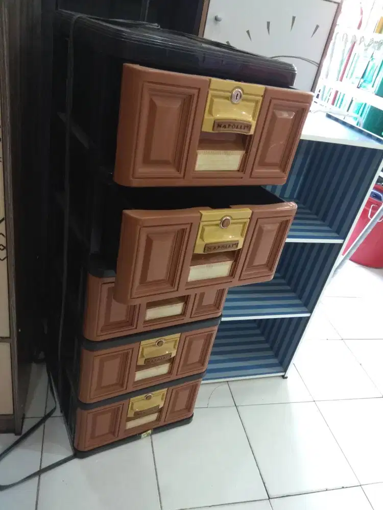 lemari plastik STB 5 napolly