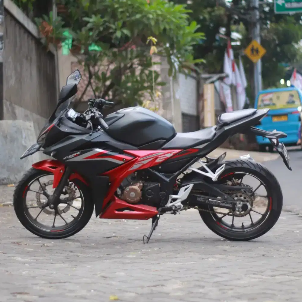 HONDA CBR 150R 2021