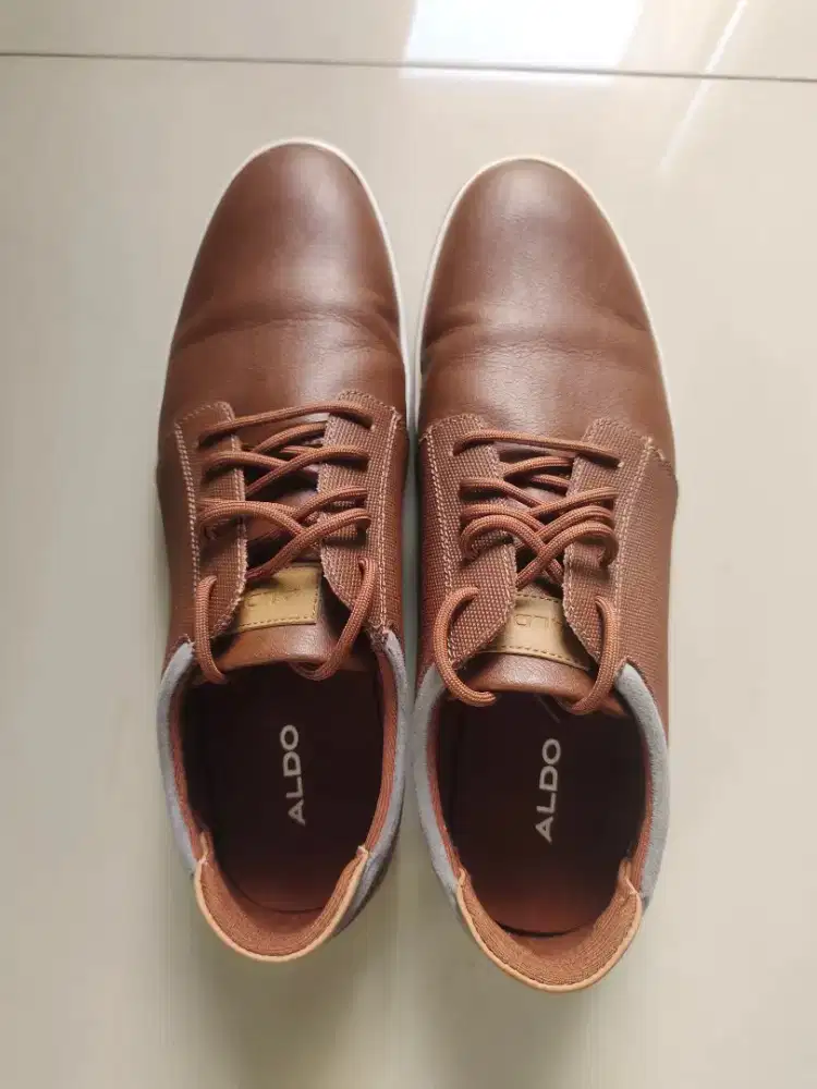 Sepatu Pria merk Aldo.