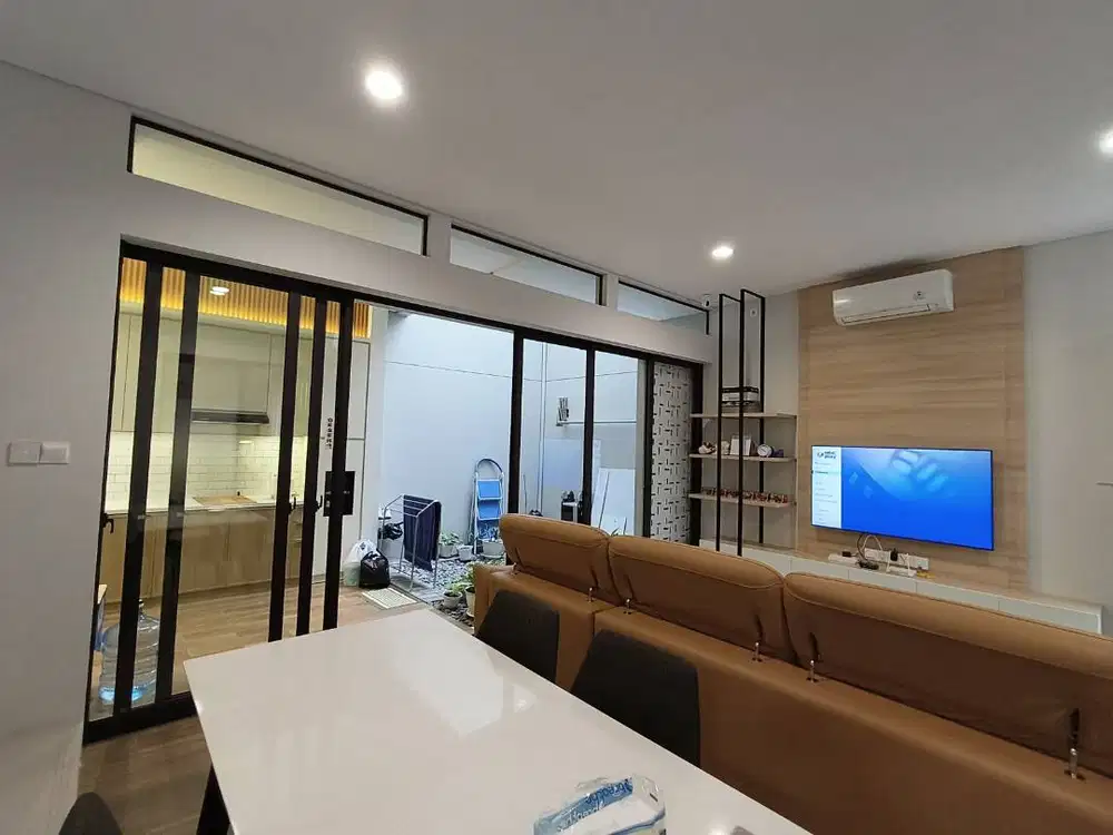 Dijual Rumah Cantik Full Furnished Flora Summarecon Bandung