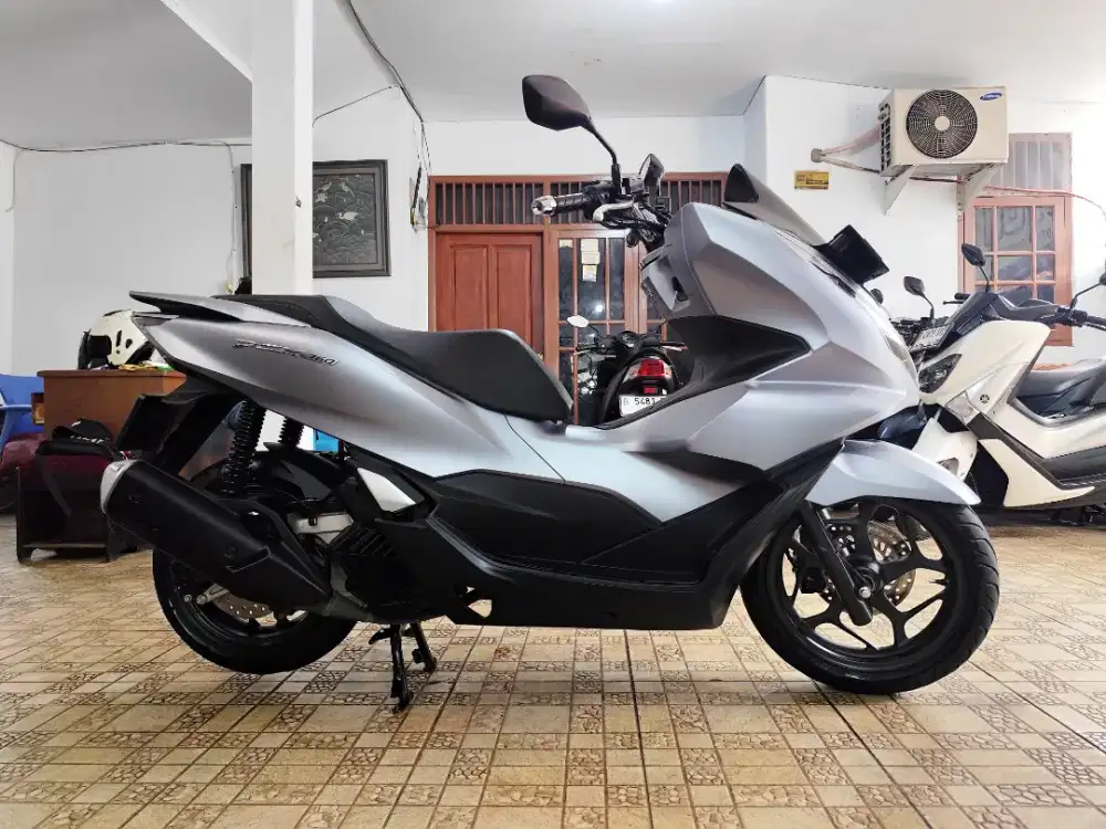 HONDA PCX 160 CBS 2024 KM 8 RB AN MULUS ORI