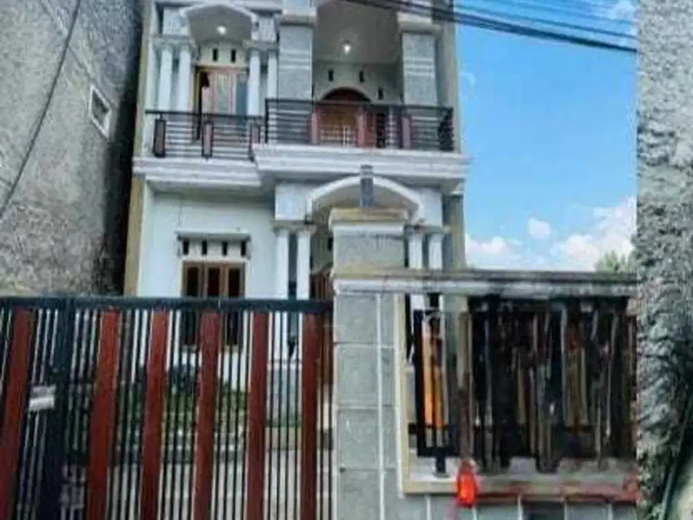 Turun Harga LELANG Murah nyaman Rumah 2 lantai bagus di Jl. Pondok Rosa