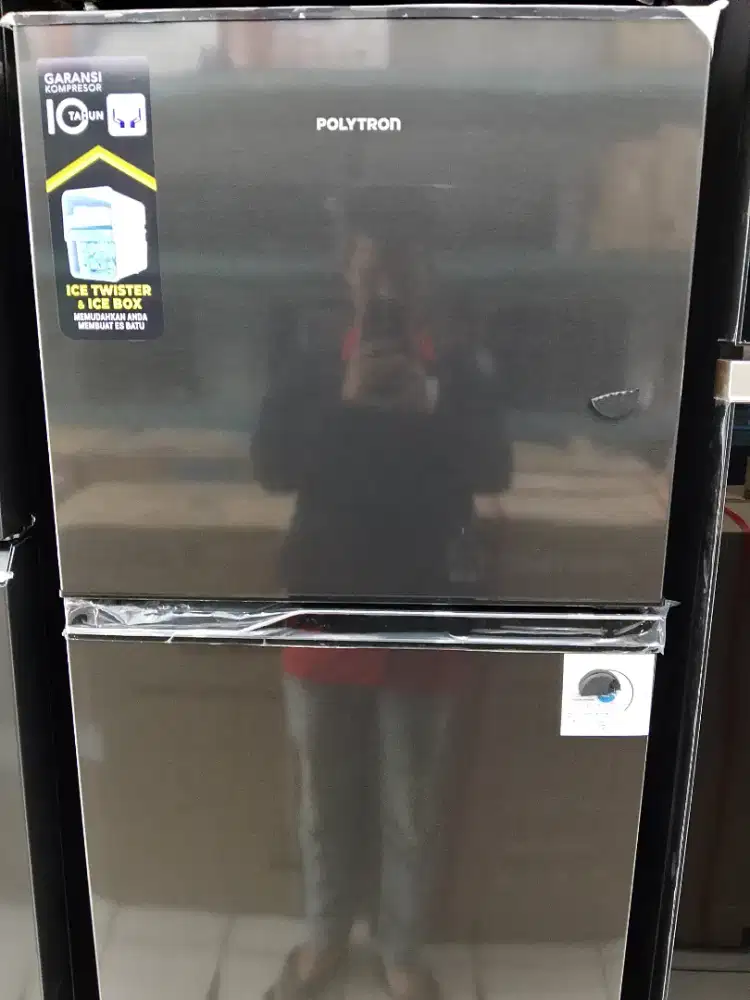 Kredit/Cash Kulkas Polytron 2 Pintu 100 watt