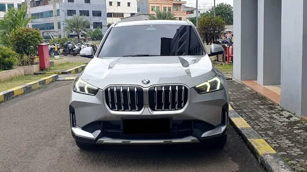BMW X1 sDrive 1.8i Xline LCi Panoramic AT km.27rb 2023 Silver