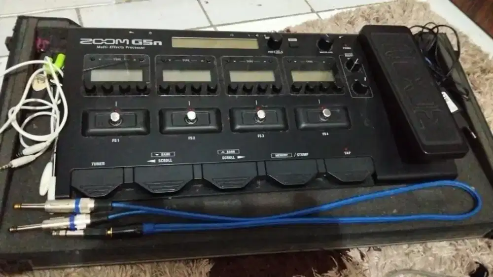 Efek Gitar Zoom G5N Lengkap