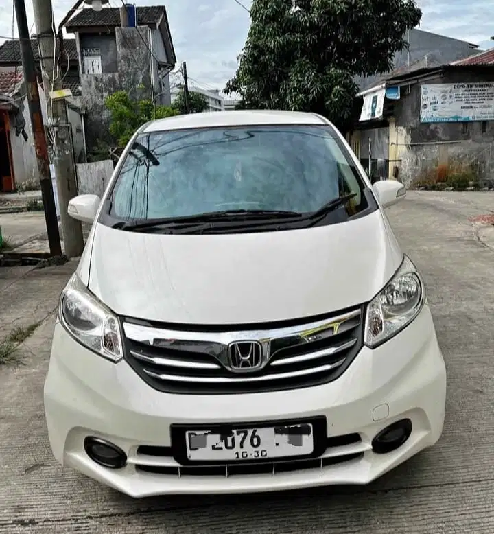 Honda Freed 2013 Bensin