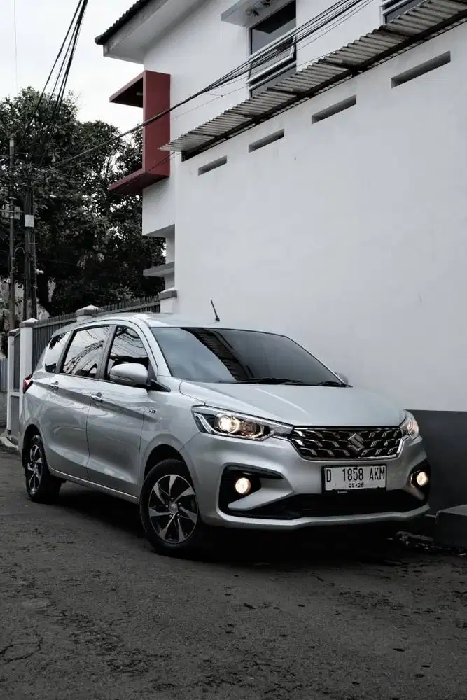 Suzuki Ertiga Hybrid 1.5 GX AT 2023 matic lowkm silver bandung all new