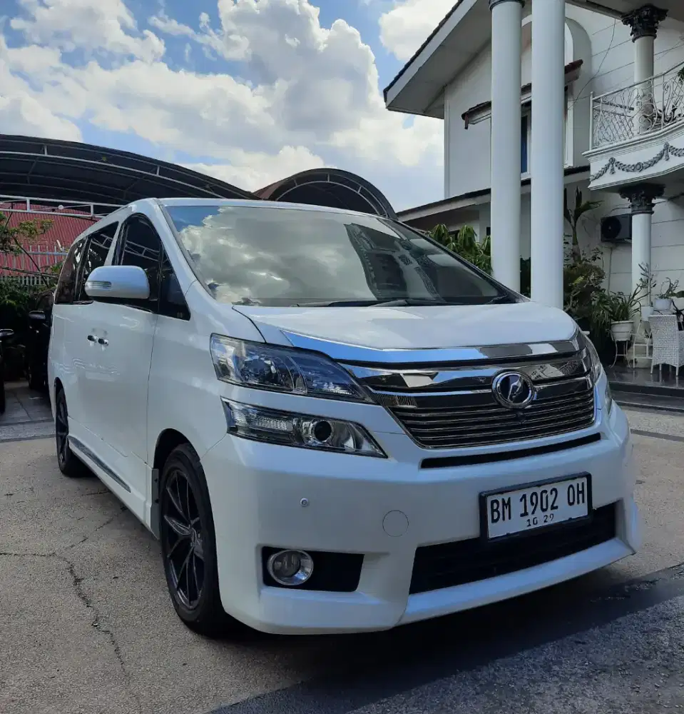 Vellfire V Premium Sound 2012
