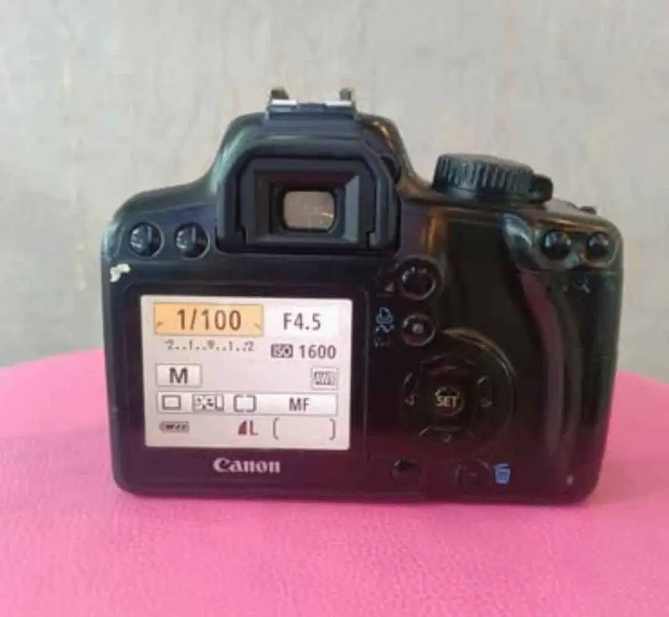 Kamera DSLR Canon Eos 1000D No Vignet