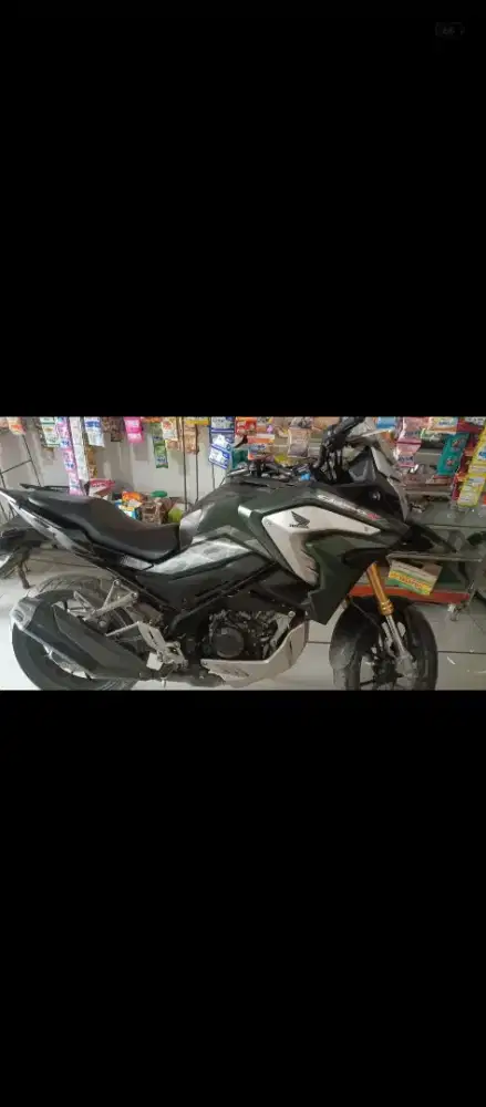 Cb150x Serie tahun 2022.. Hanya 1 tangan