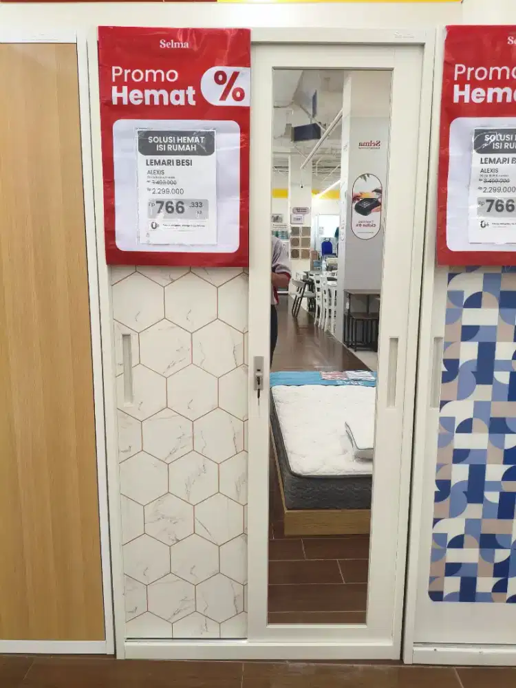 Lemari Besi Selma Alexis Pintu Geser – Praktis & Hemat Ruang