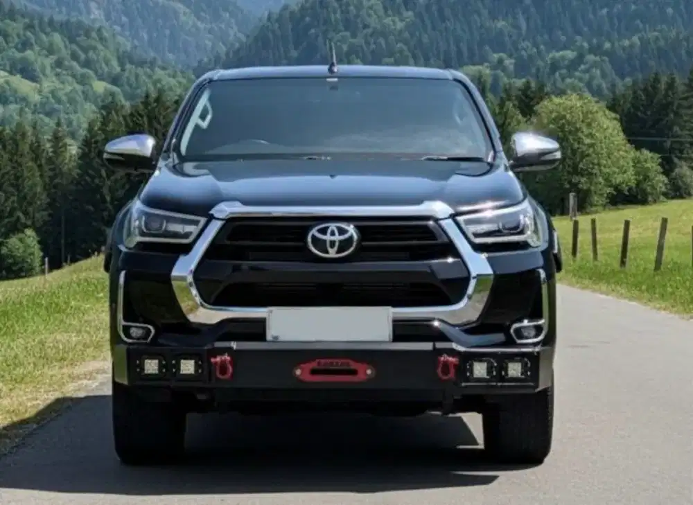 Toyota Hilux 2.4 Double Cabin 4x4 AT

Tahun : 2023