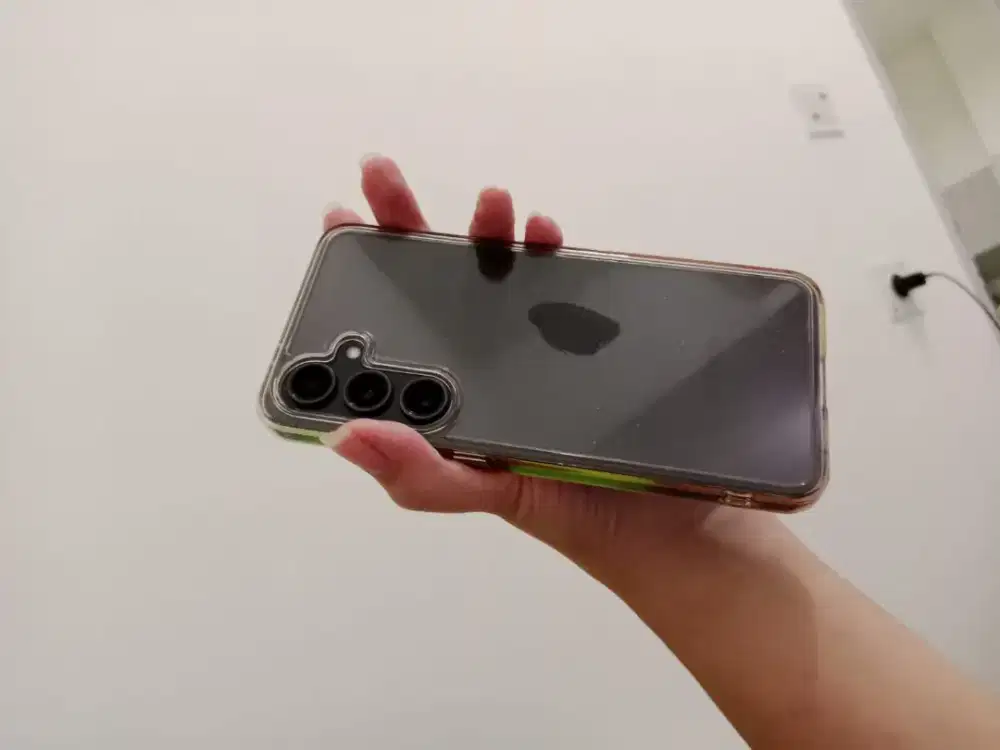 Samsung s24 fe 8/256gb