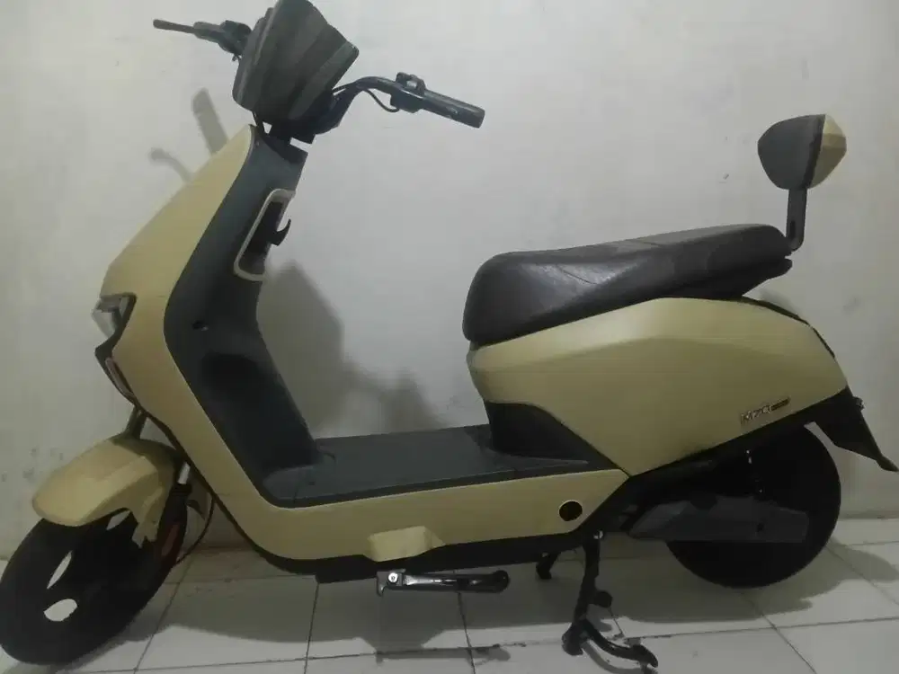 SEPEDA LISTRIK UWINFLY M70