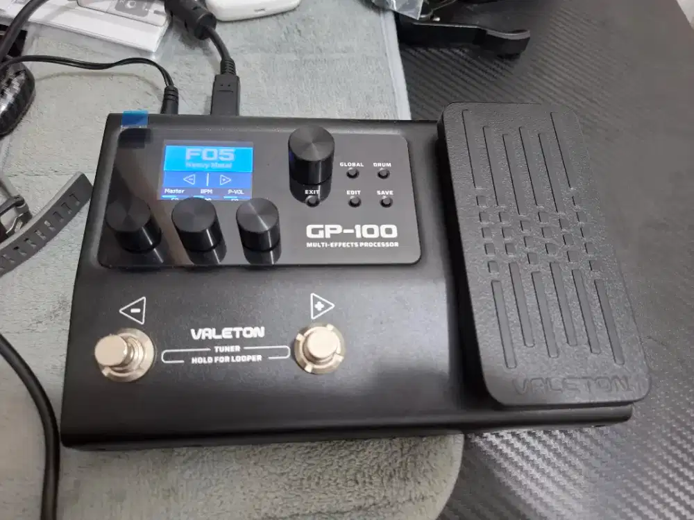 Valeton GP 100 Guitar Multi Effects Processor Like New