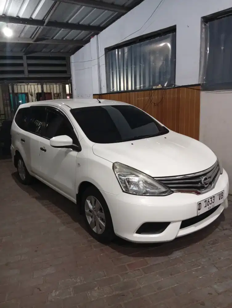Jual livina facelift sv manual tahun 2015
