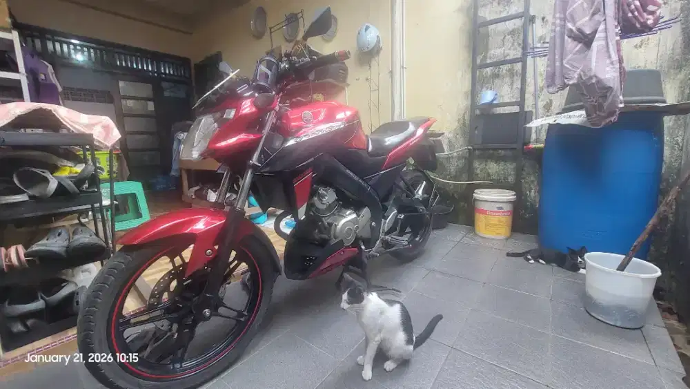 Jual santai vixion merah 2015