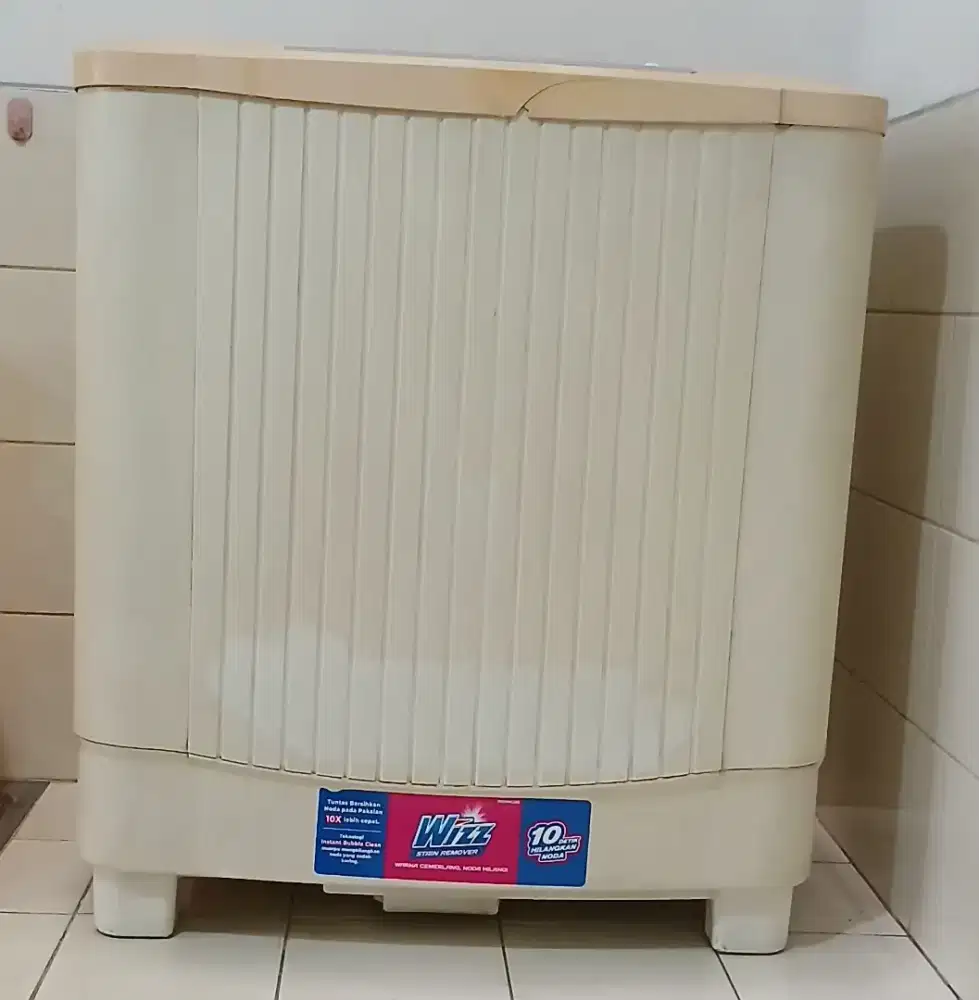 Mesin cuci konka 2 tabung 6 kg.