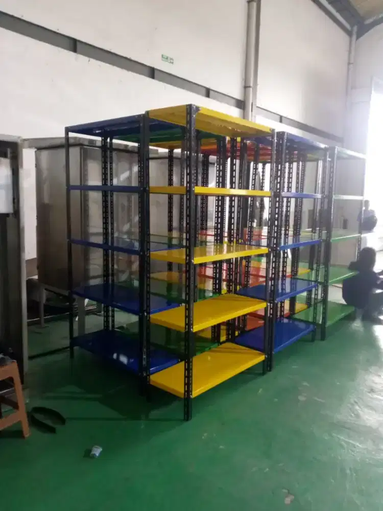 Rak besi rak buku rak kantor
