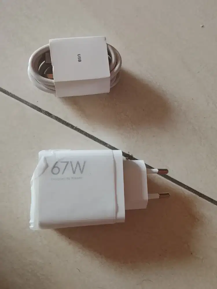 Dijual Charger Xiaomi redmi 67 Wat ORI copotan. Charger baru. Nego