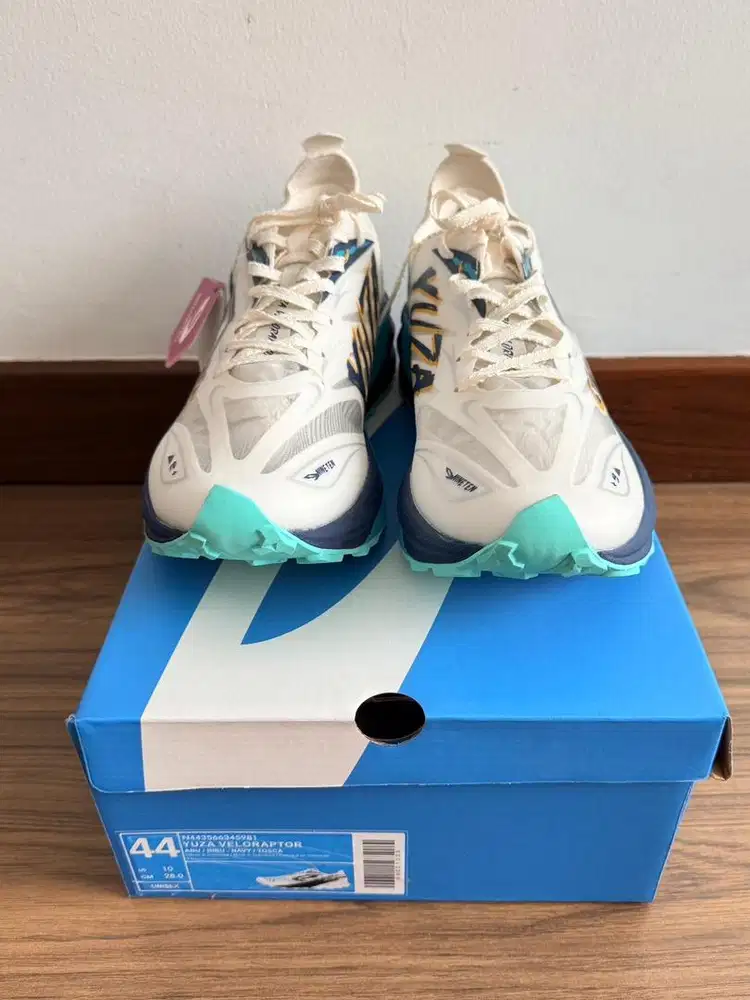 NEW Sepatu trail run lari hiking 910 yuza veloraptor white us10/44